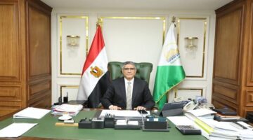 محافظ الجيزة يهنئ قداسة البابا تواضروس بعيد القيامة المجيد
