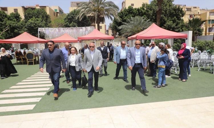 محافظ القاهرة يفتتح حديقة الزهور الجديدة بعين الصيرة احتفالًا بأعياد الربيع محافظ القاهرة يفتتح حديقة الزهور الجديدة بعين الصيرة احتفالًا بأعياد الربيع