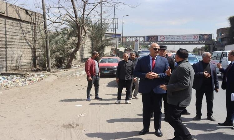 محافظ القليوبية يتابع ميدانيًا حل الاختناقات المرورية بمدينة قليوب محافظ القليوبية يتابع ميدانيًا حل الاختناقات المرورية بمدينة قليوب