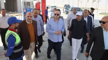 محافظ بني سويف يتابع انتظام العمل بمحطات الوقود