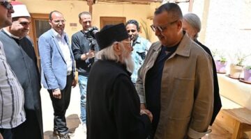 محافظ جنوب سيناء يزور دير سانت كاترين للتهنئة بعيد القيامة المجيد