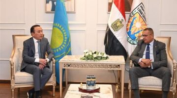 محافظ جنوب سيناء يستقبل سفير كازاخستان لتعزيز العلاقات وبحث سبل التعاون وفرص جذب السياحة