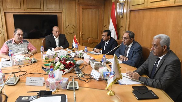 محافظ قنا يتابع الموقف التنفيذي لمشروعات الخطة الاستثمارية محافظ قنا يتابع الموقف التنفيذي لمشروعات الخطة الاستثمارية