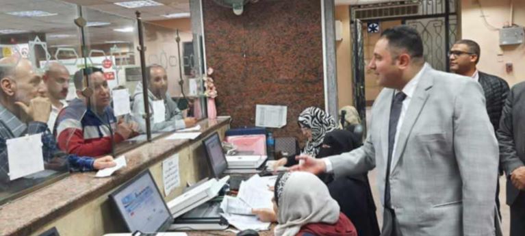نائب محافظ القاهرة يتفقد مجمع الأحياء لمتابعة إجراءات التصالح على البناء المخالف