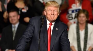 محكمة الاستئناف الأميركية ترفض السماح لترامب بتفكيك هيئة مراقبة المستهلك