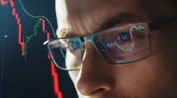 محلل بنك أوف أمريكا ينصح المستثمرين ببيع الأسهم في موجات الصعود