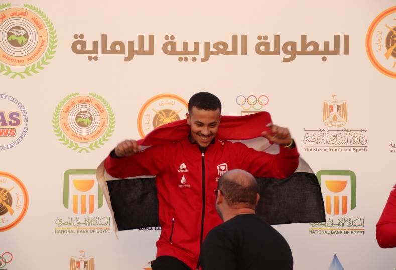 محمد أيمن يتوج بذهبية العرب في رماية الاسكيت للناشئين برقم قياسي جديد محمد أيمن يتوج بذهبية العرب في رماية الاسكيت للناشئين برقم قياسي جديد
