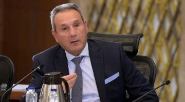 محمد الأتربي: عودة المستثمرين الأجانب لسوق الدين ساهم في تراجع الدولار