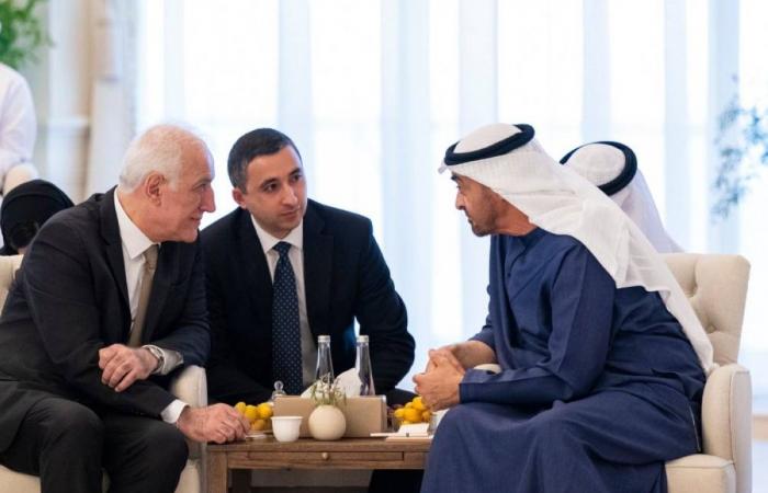 محمد بن زايد ورئيس أرمينيا يبحثان تعزيز علاقات التعاون بين البلدين محمد بن زايد ورئيس أرمينيا يبحثان تعزيز علاقات التعاون بين البلدين