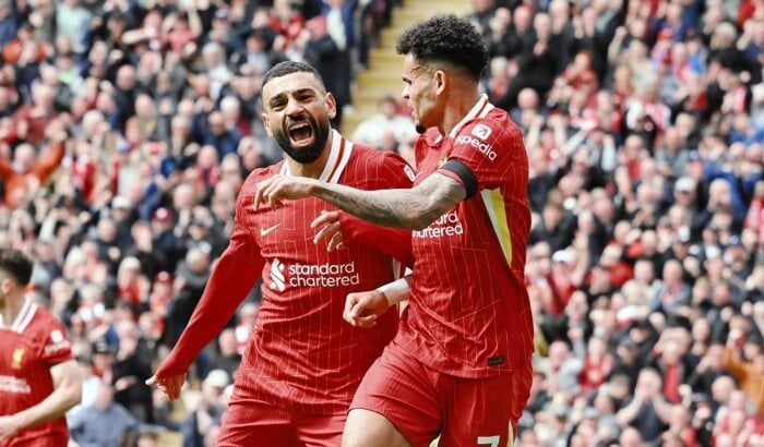 محمد صلاح يحتفل بتجديد عقده مع ليفربول برقم قياسي جديد محمد صلاح يحتفل بتجديد عقده مع ليفربول برقم قياسي جديد