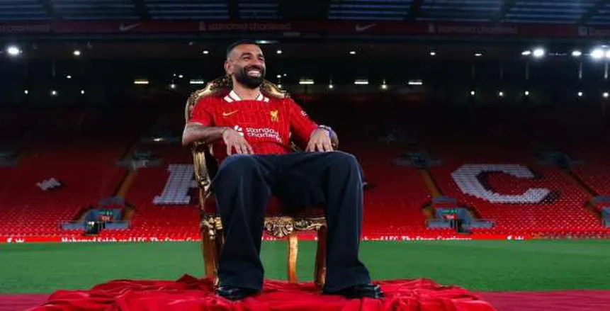 محمد صلاح يحتفل بتجديد عقده مع ليفربول.. (صور) محمد صلاح يحتفل بتجديد عقده مع ليفربول.. (صور)