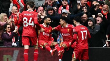 محمد صلاح يقود تشكيل ليفربول أمام توتنهام في ليلة التتويج بالدوري