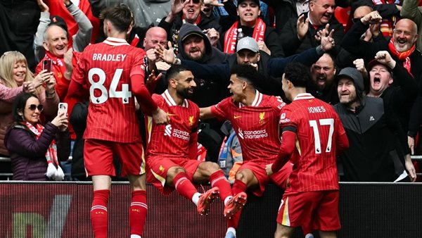 محمد صلاح يقود تشكيل ليفربول أمام توتنهام في ليلة التتويج بالدوري محمد صلاح يقود تشكيل ليفربول أمام توتنهام في ليلة التتويج بالدوري