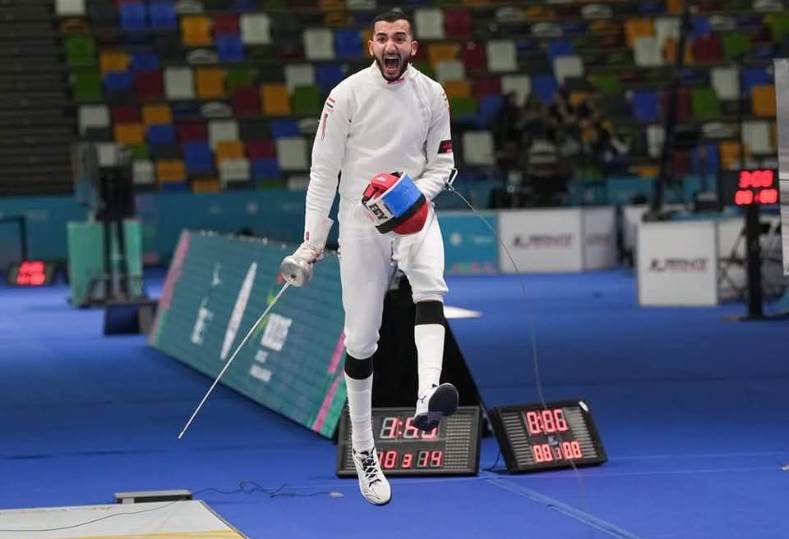 محمود السيد يتوج بذهبية تاريخية لمصر في بطولة العالم لسيف المبارزة للناشئين بالصين محمود السيد يتوج بذهبية تاريخية لمصر في بطولة العالم لسيف المبارزة للناشئين بالصين