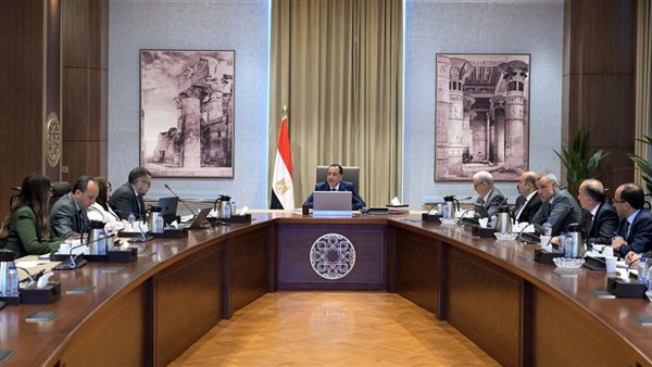 مدبولى يلتقى أعضاء اللجنة الاستشارية للاقتصاد لبحث مقترحات التعامل مع التحديات مدبولى يلتقى أعضاء اللجنة الاستشارية للاقتصاد لبحث مقترحات التعامل مع التحديات