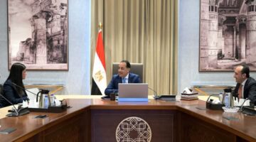 مدبولي يتابع مع وزيرة التخطيط عددا من ملفات العمل