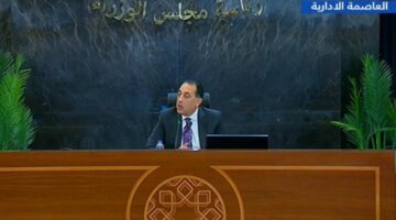 مدبولي يعرب عن تقديره للالتفاف الشعبي حول قيادته السياسية خلال زيارة ماكرون