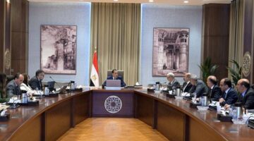 مدبولي يلتقى اللجنة الاستشارية للاقتصاد الكلي لاستعراض مقترحات التعامل مع التحديات المختلفة
