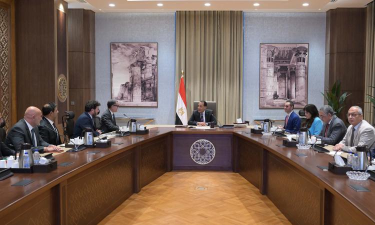 مدبولي يلتقي الرئيس التنفيذي لمتاجر "أمازون" لبحث فرص التوسع في السوق