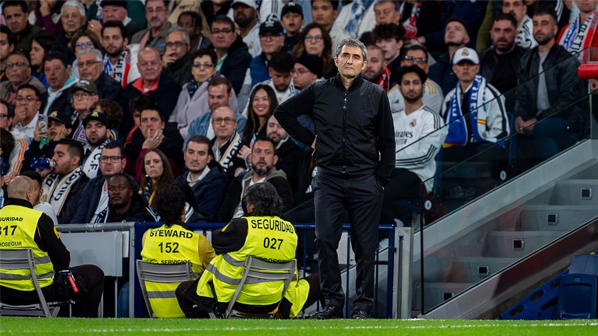 مدرب أتلتيك بلباو ينتقد المسؤولين بعد الهزيمة أمام ريال مدريد.. ويشيد بـ قاتلهم مدرب أتلتيك بلباو ينتقد المسؤولين بعد الهزيمة أمام ريال مدريد.. ويشيد بـ قاتلهم