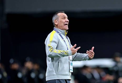 مدرب الخليج: أشعر أنني جزء من تاريخ الهلال مدرب الخليج: أشعر أنني جزء من تاريخ الهلال