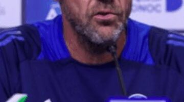 مدرب النصر الإماراتي يعلن موعد رحيله