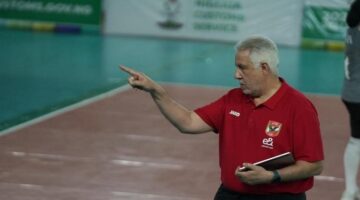 مدرب سيدات "طائرة الأهلي" يضع برنامجا قويا استعدادا لنهائي بطولة إفريقيا