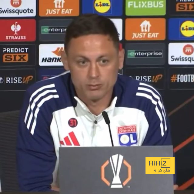 مدرب ليون يحرج حارس مانشستر يونايتد بهذا التصريح مدرب ليون يحرج حارس مانشستر يونايتد بهذا التصريح
