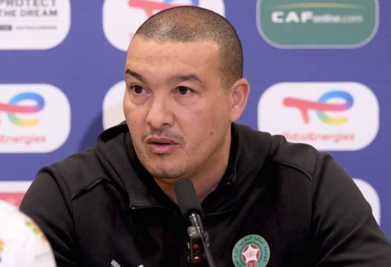 مدرب منتخب المغرب يدافع عن نفسه: لا أجامل نجلي على حساب بقية اللاعبين مدرب منتخب المغرب يدافع عن نفسه: لا أجامل نجلي على حساب بقية اللاعبين