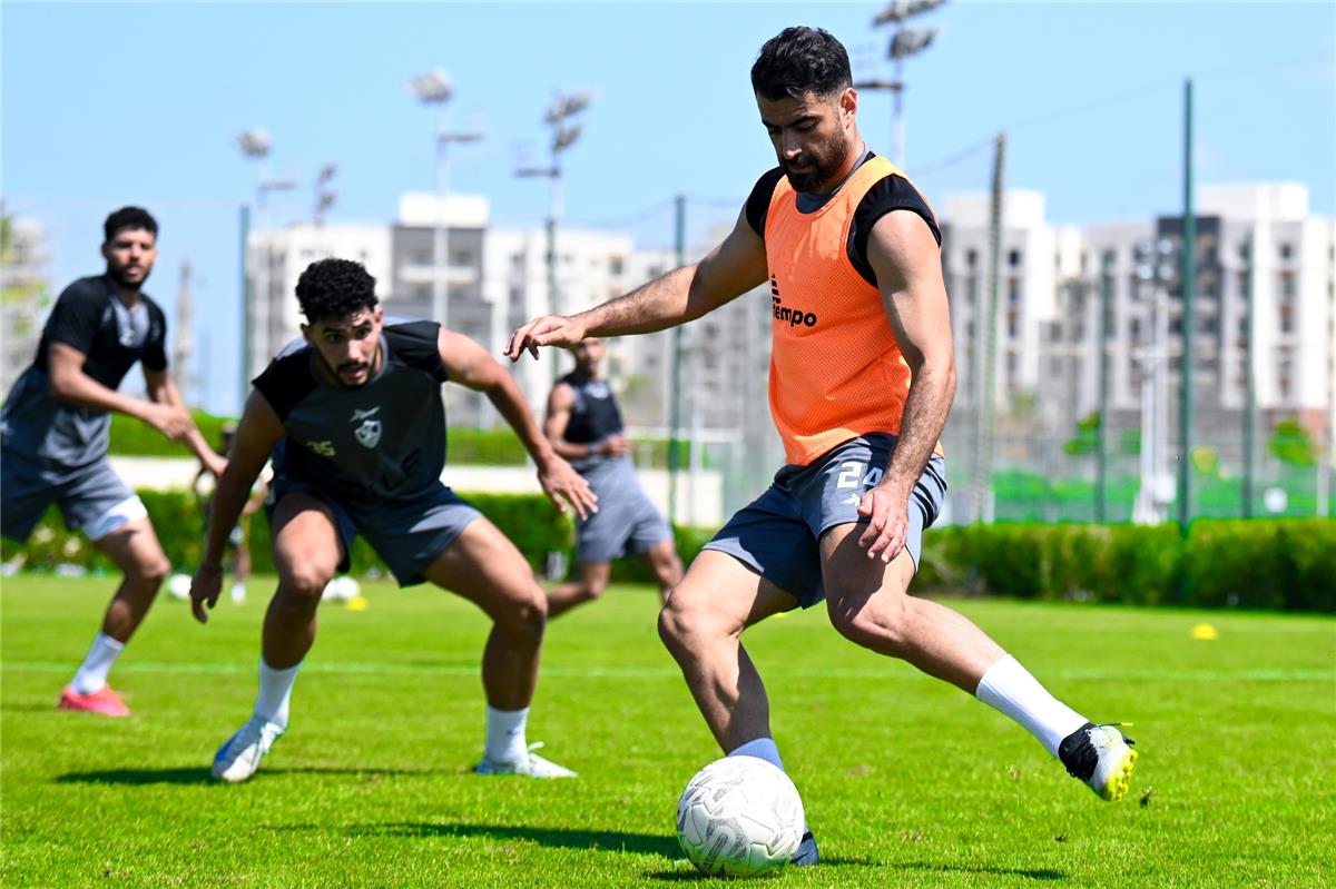 مران الزمالك | تدريبات بدنية.. وفقرة فنية لخماسي الفريق استعدادًا لـ المصري مران الزمالك | تدريبات بدنية.. وفقرة فنية لخماسي الفريق استعدادًا لـ المصري