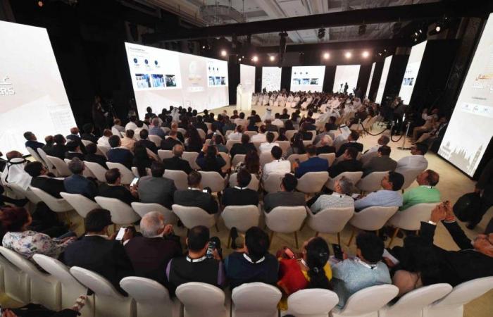 مسؤولون: منتدى دبي – الهند للأعمال منصة استراتيجية لبحث الفرص الاستثمارية مسؤولون: منتدى دبي – الهند للأعمال منصة استراتيجية لبحث الفرص الاستثمارية