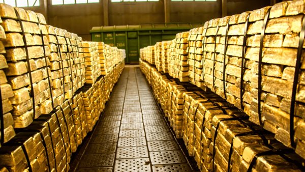 مستقبل الذهب.. تفاؤل بارتفاع الأسعار.. والبنوك المركزية تتحوط بالمعدن الأصفر ضد مخاطر الركود مستقبل الذهب.. تفاؤل بارتفاع الأسعار.. والبنوك المركزية تتحوط بالمعدن الأصفر ضد مخاطر الركود