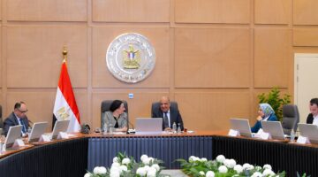 مصر تبحث ضمان توافق مشروعات الطاقة المتجددة مع معايير حماية التنوع البيولوجي