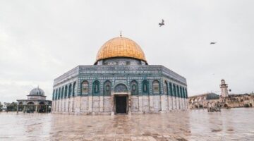 مصر تدين دعوات منظمات متطرفة لتفجير “المسجد الأقصى وقبة الصخرة”
