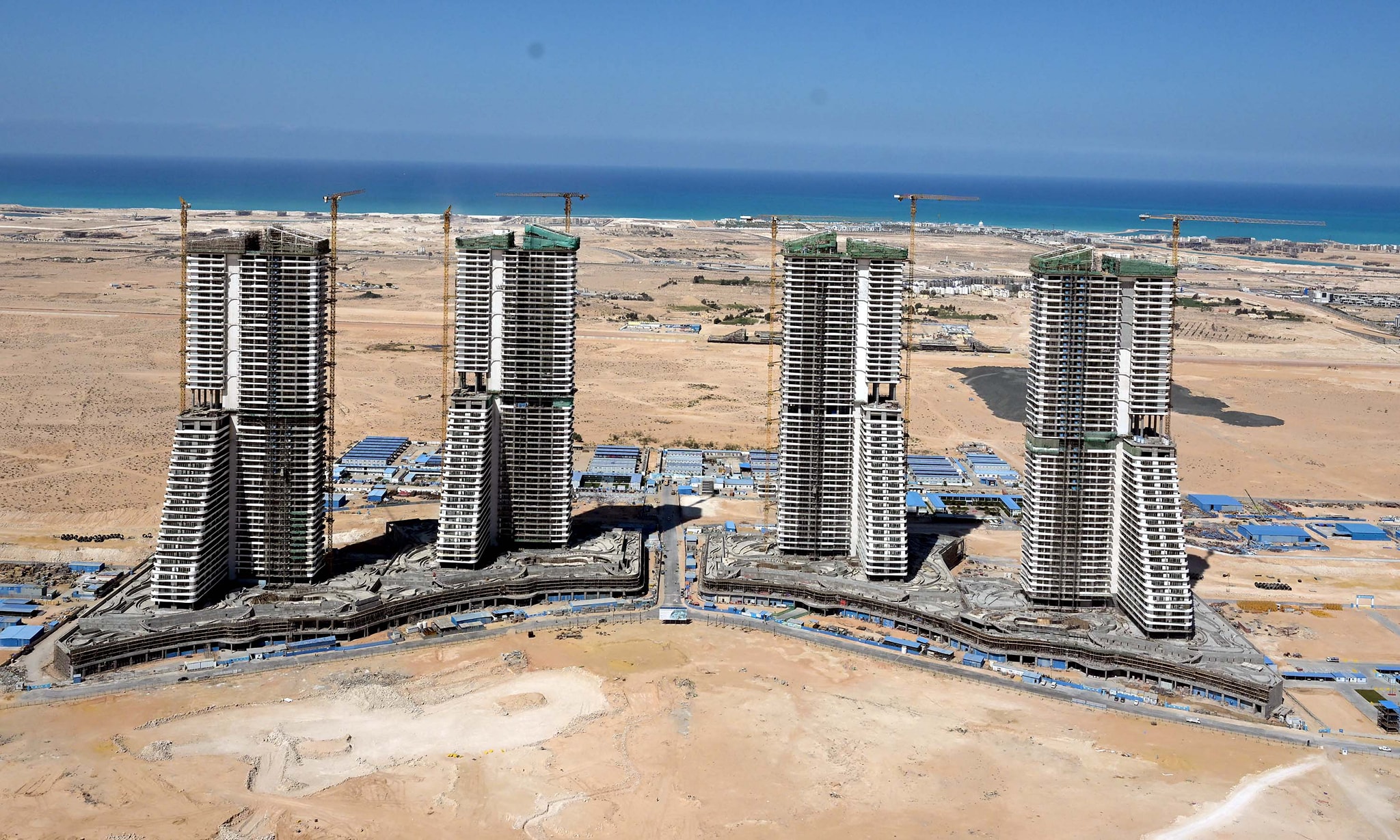 مصر تطور مشروع الداون تاون على مساحة 33.79 فدان تضم 40 عمارة سكنية مصر تطور مشروع الداون تاون على مساحة 33.79 فدان تضم 40 عمارة سكنية