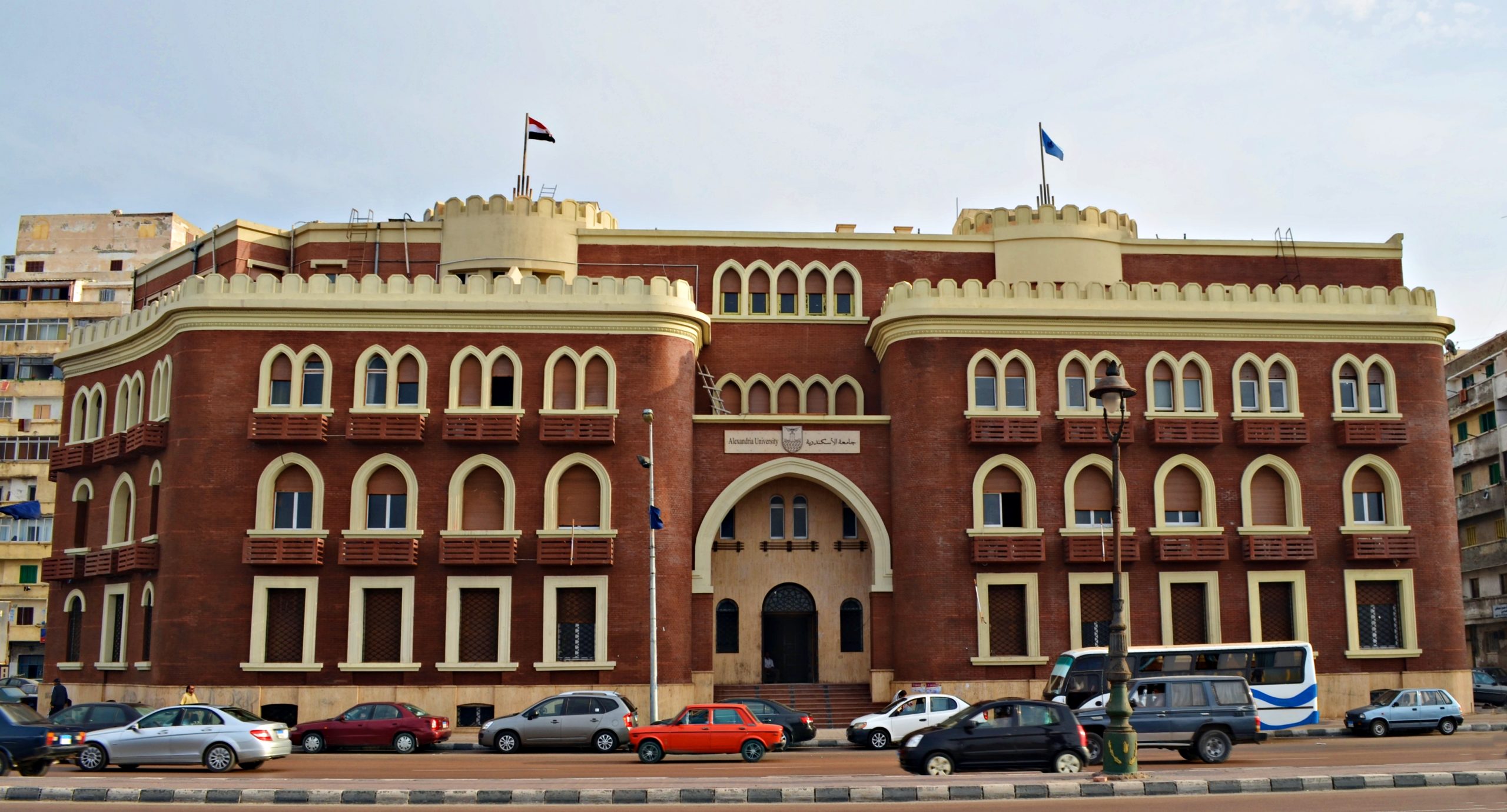 جامعة الإسكندرية تُؤسس 7 فروع دولية في 3 قارات جامعة الإسكندرية تُؤسس 7 فروع دولية في 3 قارات