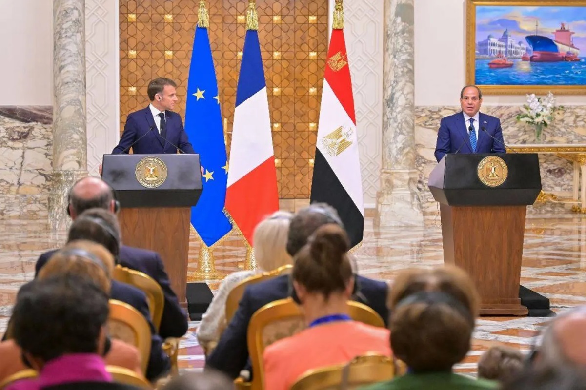 مصر وفرنسا ترفعان العلاقات إلى شراكة استراتيجية وتؤكد باريس دعمها لملف القاهرة في صندوق النقد مصر وفرنسا ترفعان العلاقات إلى شراكة استراتيجية وتؤكد باريس دعمها لملف القاهرة في صندوق النقد