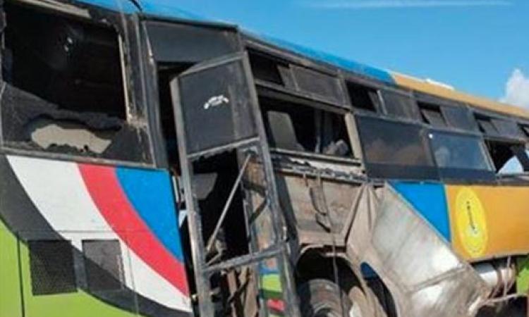 مصرع شخصين وإصابة 3 آخرين في حادث تصادم بطريق السويس