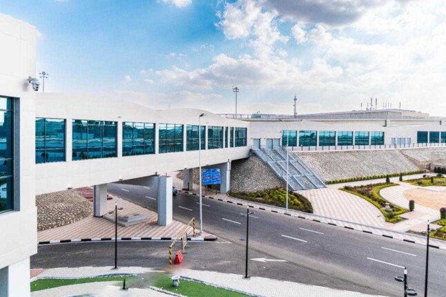 مطار القاهرة يستقبل 312292 راكبا على متن 2433 رحلة جوية خلال العيد مطار القاهرة يستقبل 312292 راكبا على متن 2433 رحلة جوية خلال العيد