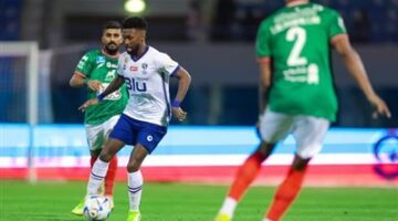 مطاردة الصدارة.. التشكيل الرسمي لمباراة الهلال والاتفاق في دوري روشن السعودي