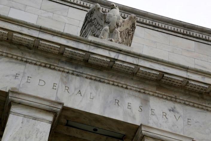 مع تباطؤ تقدم التضخم.. الاحتياطي الفيدرالي يشير للانتظار في خفض أسعار الفائدة مع تباطؤ تقدم التضخم.. الاحتياطي الفيدرالي يشير للانتظار في خفض أسعار الفائدة