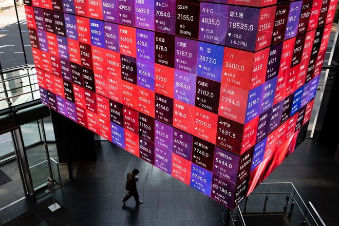مع دخول رسوم ترامب حيز التنفيذ.. أسواق آسيا تكتسي بالأحمر ونيكي يهوي 4%