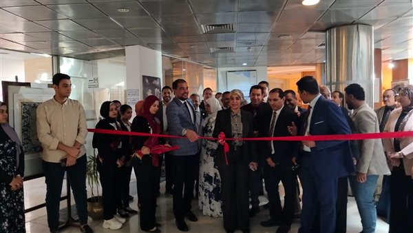 معرض فني لطلاب قسم ترميم الآثار في جامعة الأقصر يجذب الأنظار معرض فني لطلاب قسم ترميم الآثار في جامعة الأقصر يجذب الأنظار