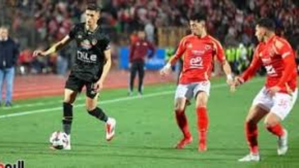 مفاجأة مدوية.. نجم الزمالك لم يوقع لـ الأهلي وهذا ما حدث مفاجأة مدوية.. نجم الزمالك لم يوقع لـ الأهلي وهذا ما حدث