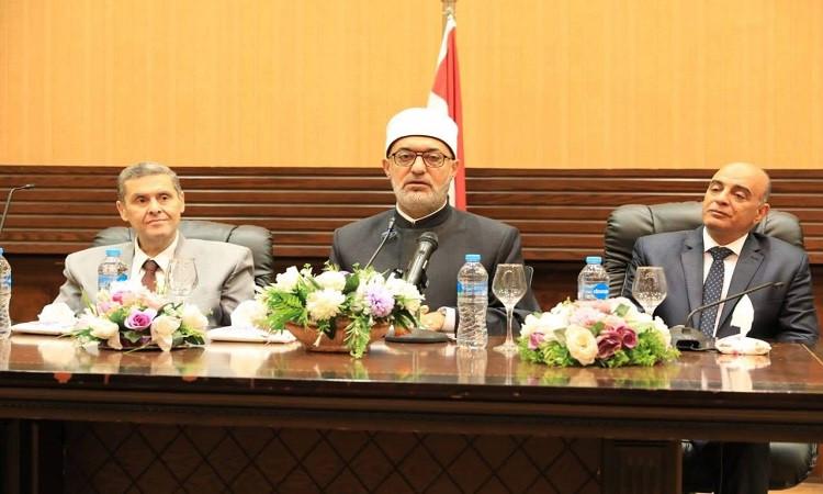 مفتي الجمهورية: حروب الشائعات أخطر وأعظم أثرا من الحروب المادية مفتي الجمهورية: حروب الشائعات أخطر وأعظم أثرا من الحروب المادية