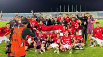 مكافآت في انتظار منتخب الناشئين عقب الصعود إلى المونديال بعد غياب 28 سنة