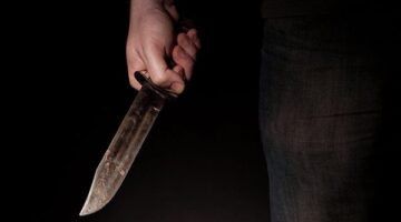 مكالمة تشعل النيران بين موظف وعامل فى قليوب.. «الأول» يتهم «الأخير» بإصابته بجرح