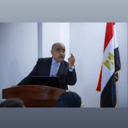 من وحي تجربة مصر لمكافحة الإرهاب.. رؤية علمية للواء أحمد وصفي في «المواجهة» من وحي تجربة مصر لمكافحة الإرهاب.. رؤية علمية للواء أحمد وصفي في «المواجهة»