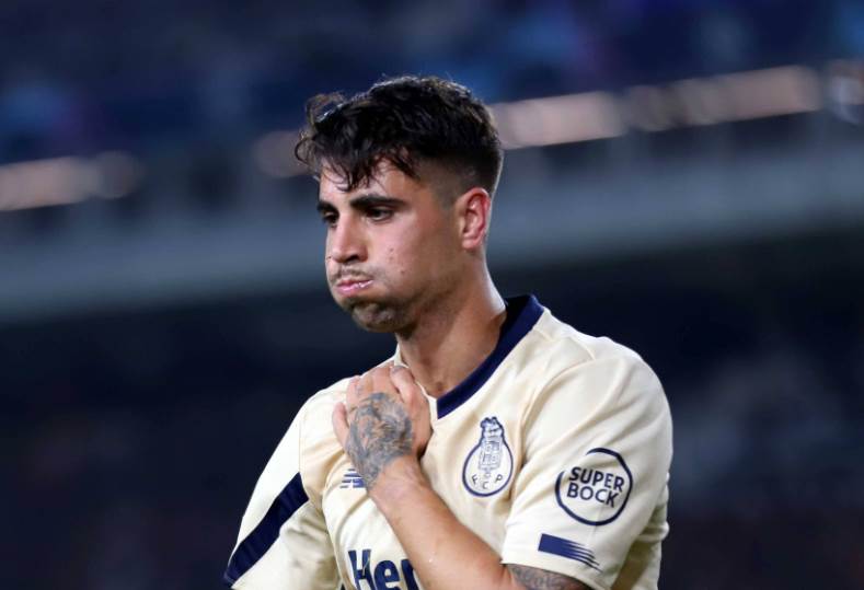 منافس الأهلي .. العين يُنهي تجربة لاعب بورتو قبل كأس العالم للأندية منافس الأهلي .. العين يُنهي تجربة لاعب بورتو قبل كأس العالم للأندية