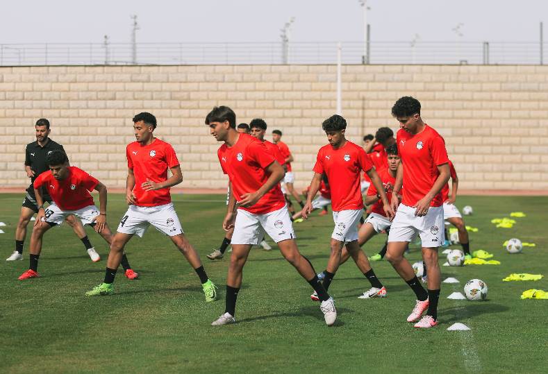 منتخب الشباب تحت 20 عامًا ينهي استعداداته لمواجهة جنوب أفريقيا منتخب الشباب تحت 20 عامًا ينهي استعداداته لمواجهة جنوب أفريقيا